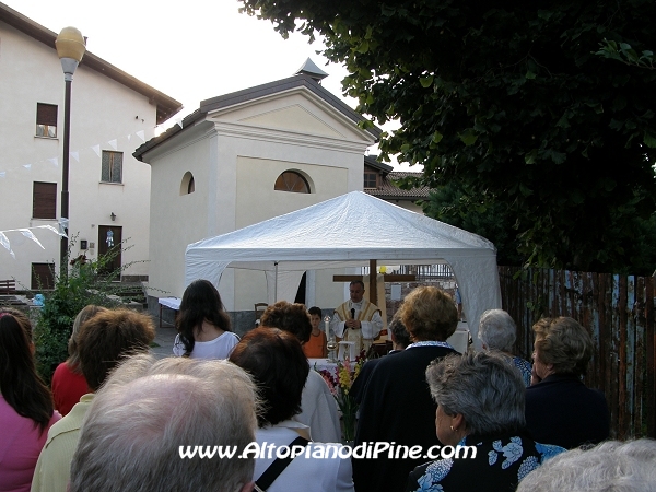 Padre Augusto Chendi celebra la S.Messa - Valt 20 agosto 2011