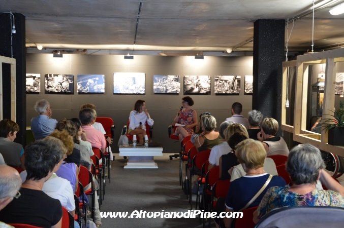 Presentazione libro Nessuno sa di noi - Simona Sparaco