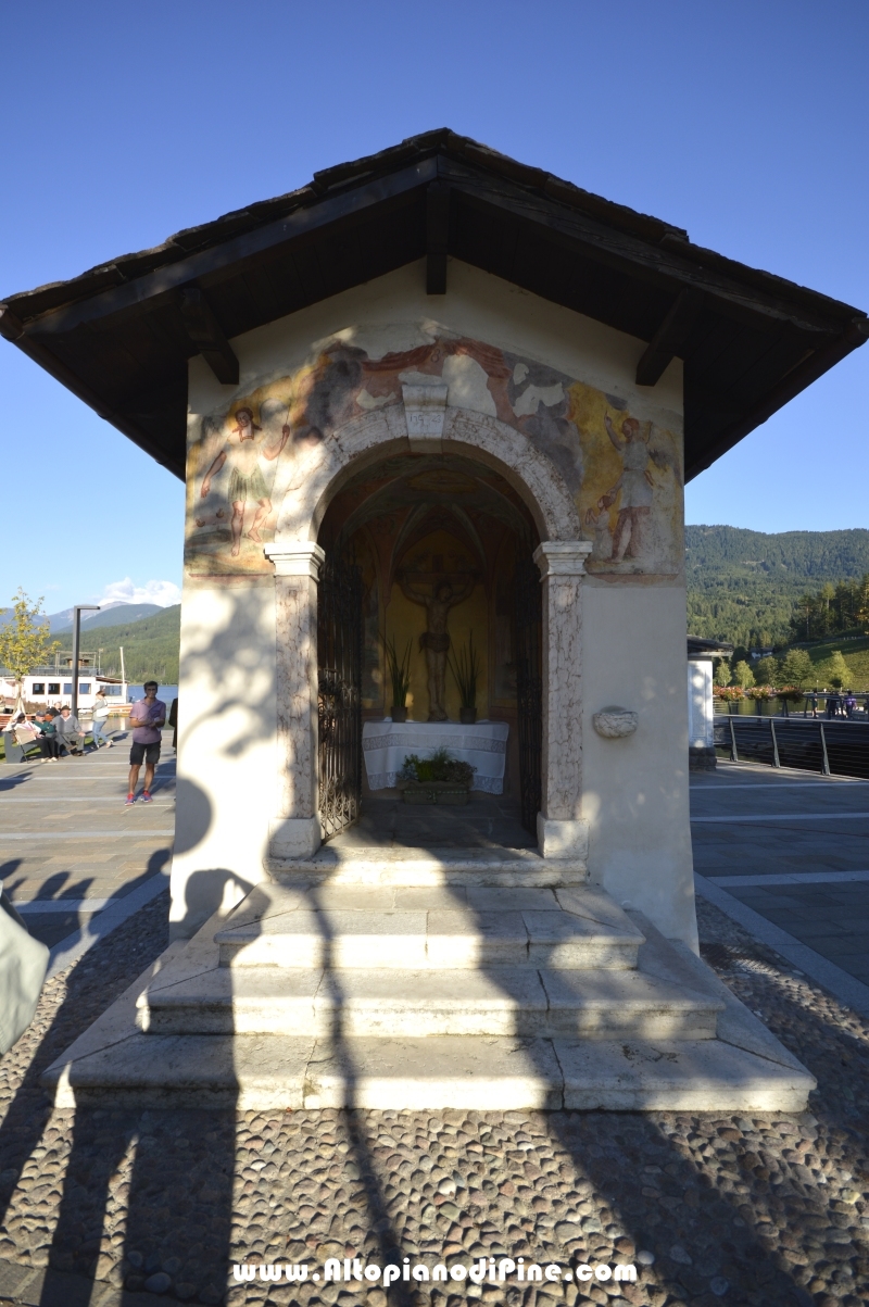 Presentazione del libro La Cappella del Crocifisso alla Serraia di Pine'