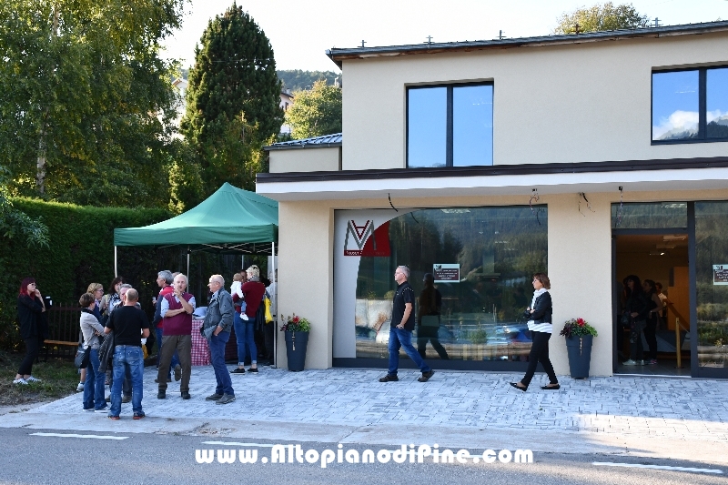 Inaugurazione Moser Arredamenti - negozio/mobilifico in viale della Serraia a Baselga di Pine'