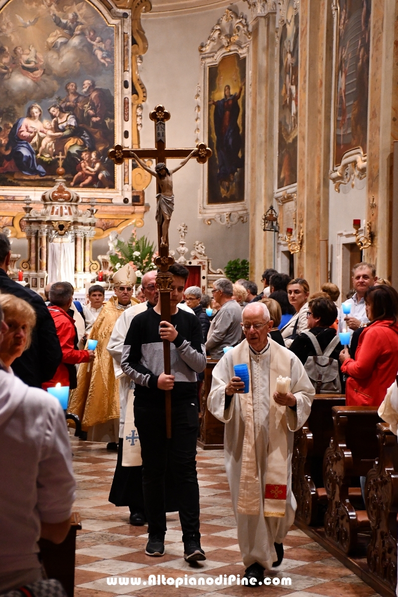 Inizio del rosario/fiaccolata fino alla Conca della Comparsa