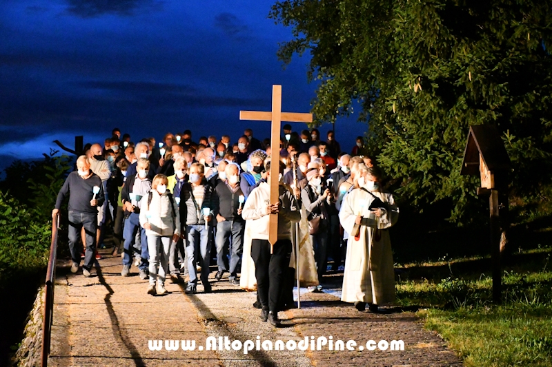 Rosario/fiaccolata fino alla Conca della Comparsa