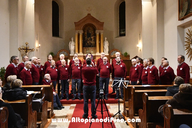 Concerto Natalizio Coro La Sorgente e Coro Costalta -  Baselga di Piné