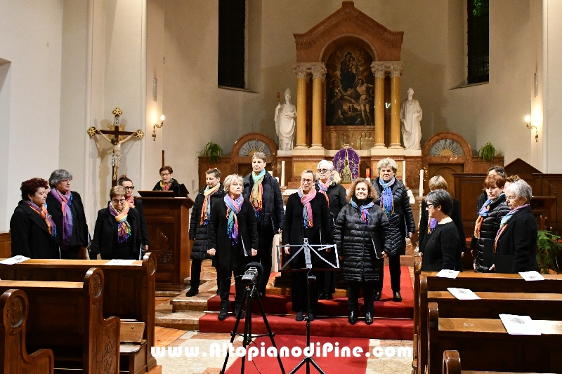 Concerto Natalizio Coro La Sorgente e Coro Costalta -  Baselga di Piné