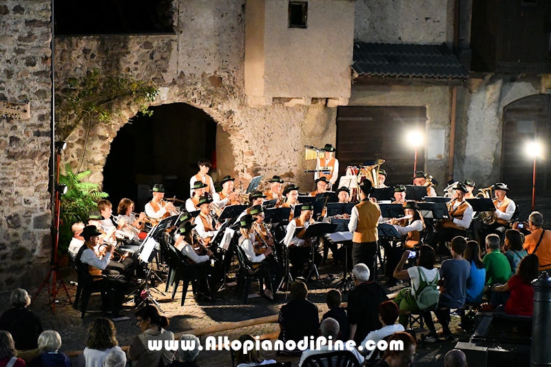 Momenti del concerto Gruppo Bandistico Folk Pinetano 