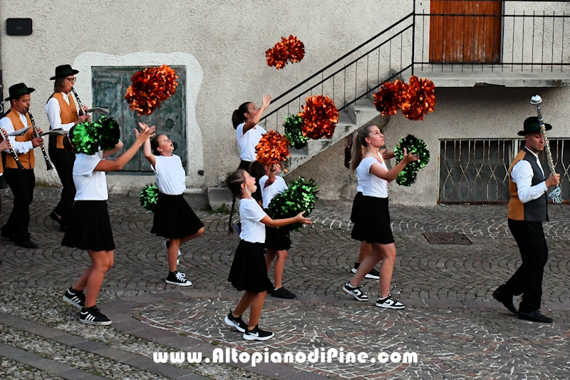 Sfilata dall'Hotel Olimpic fino a piazza San Rocco