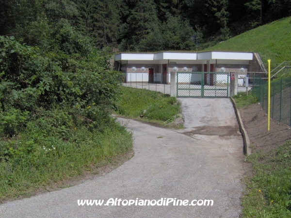 Acquedotto bassa Val di Cembra [fotopercorsi/strada_piazze-cascatalupo_9.jpg]