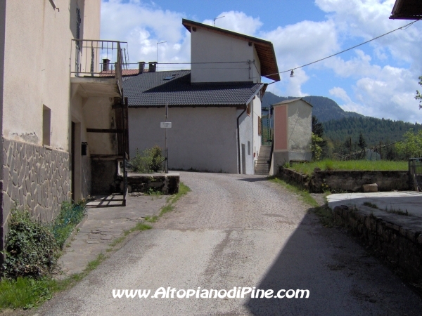 Strade di Ferrari [fotopercorsi/strada_tressillaferrari11.jpg]